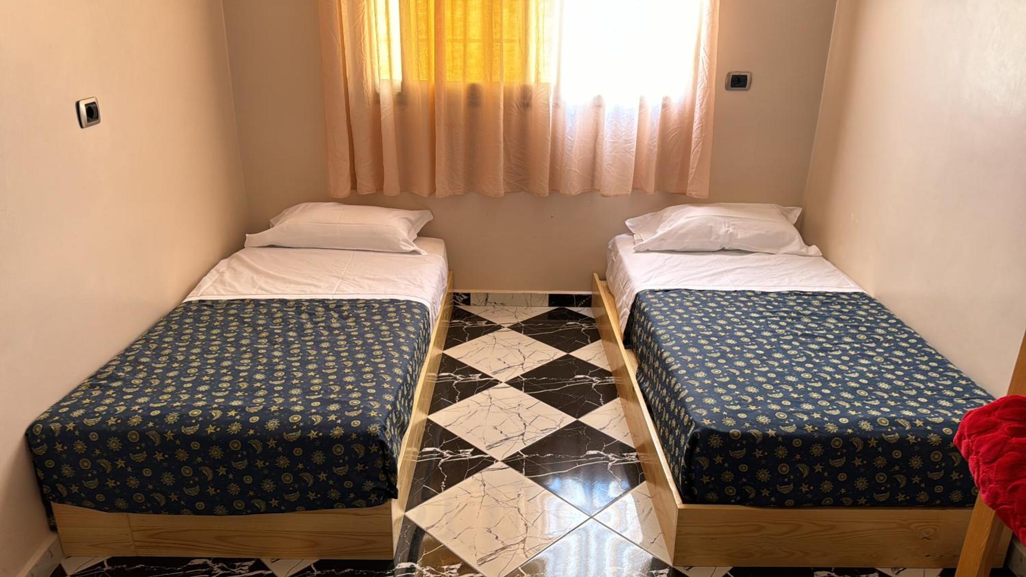 Soraya Guest House Surf Camp & Restaurant 依索安 外观 照片